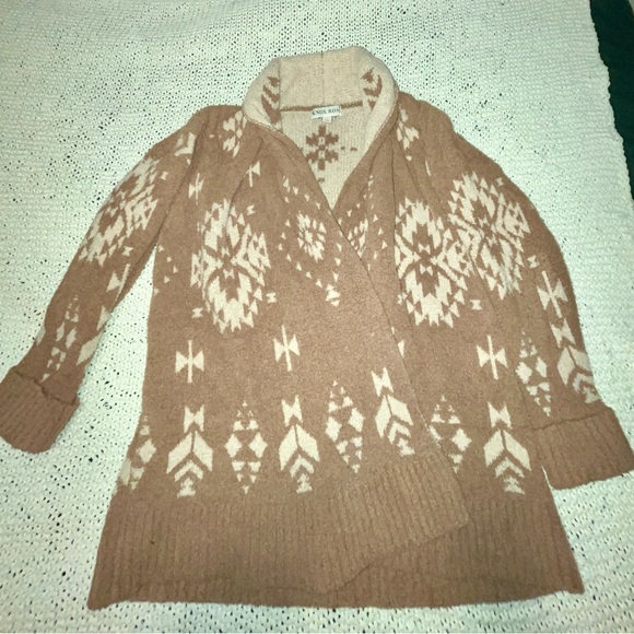 Cardigans - Picture 3 of 5